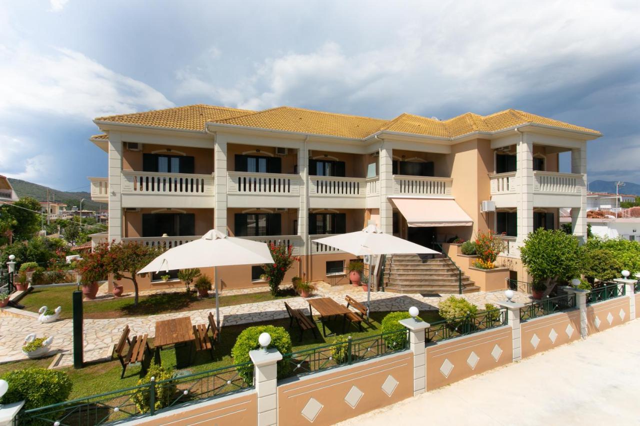 Lady Elena Hotel Ammoudia Bagian luar foto