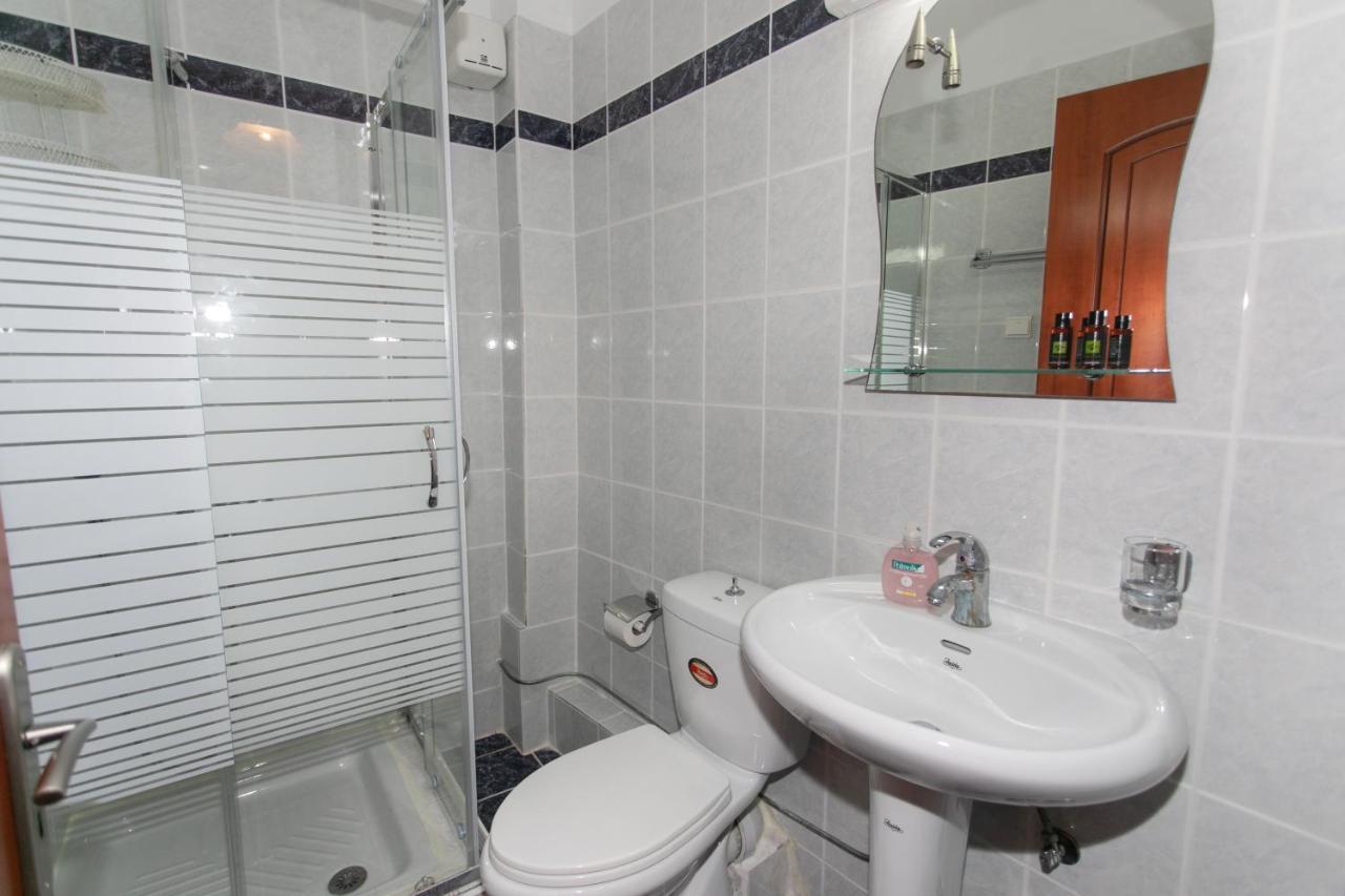 Lady Elena Hotel Ammoudia Bagian luar foto