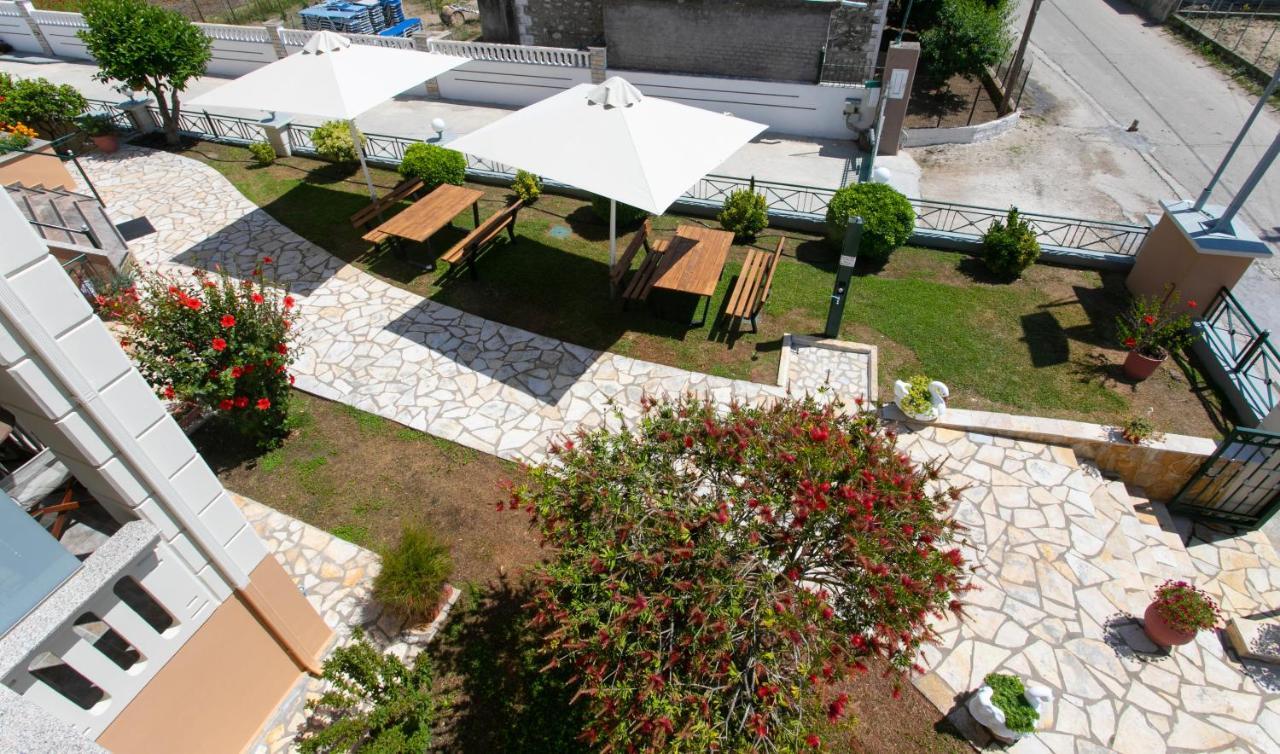 Lady Elena Hotel Ammoudia Bagian luar foto